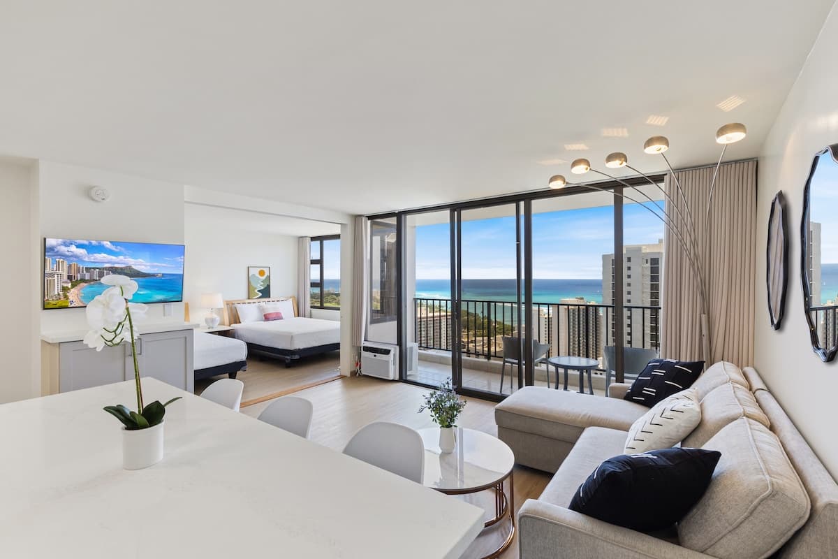 Hotel in Honolulu · ★4.76 · 1 bedroom · 3 beds · 1 private bath - Photo 2