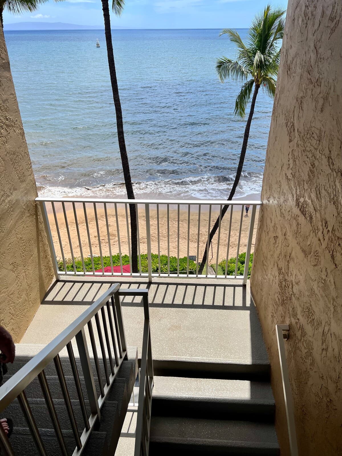 Condo in Kihei · ★4.89 · 1 bedroom · 2 beds · 2 baths - Photo 4