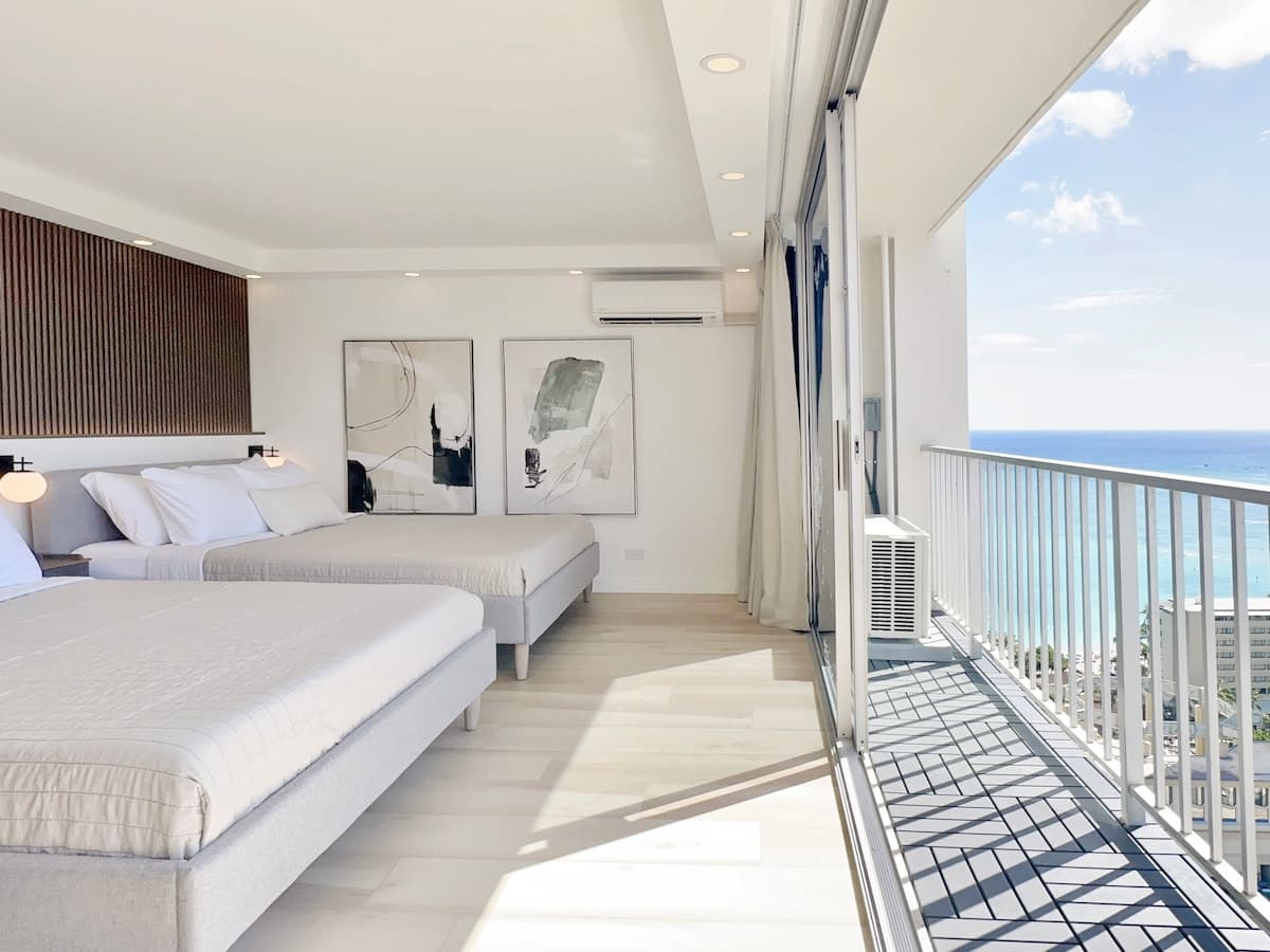 Top FL-Chic Upscale Studio w/2 Queens Near Beach - Photo 1