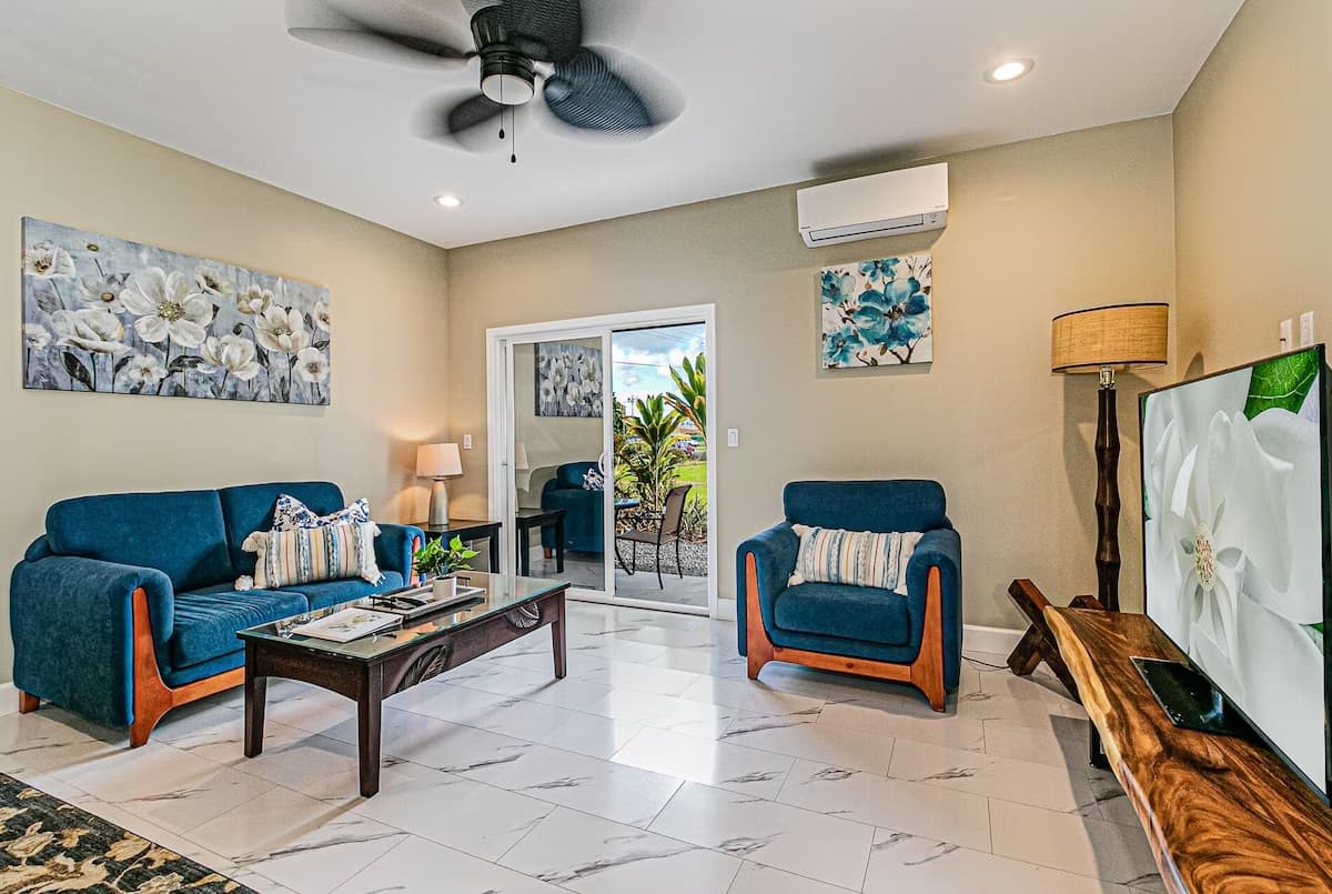 Home in Hilo · ★5.0 · 5 bedrooms · 6 beds · 4 shared baths - Photo 2
