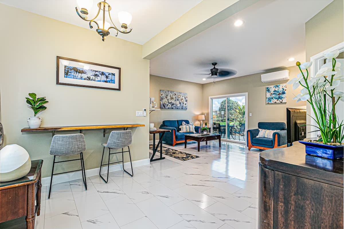 Home in Hilo · ★5.0 · 5 bedrooms · 6 beds · 4 shared baths - Photo 4
