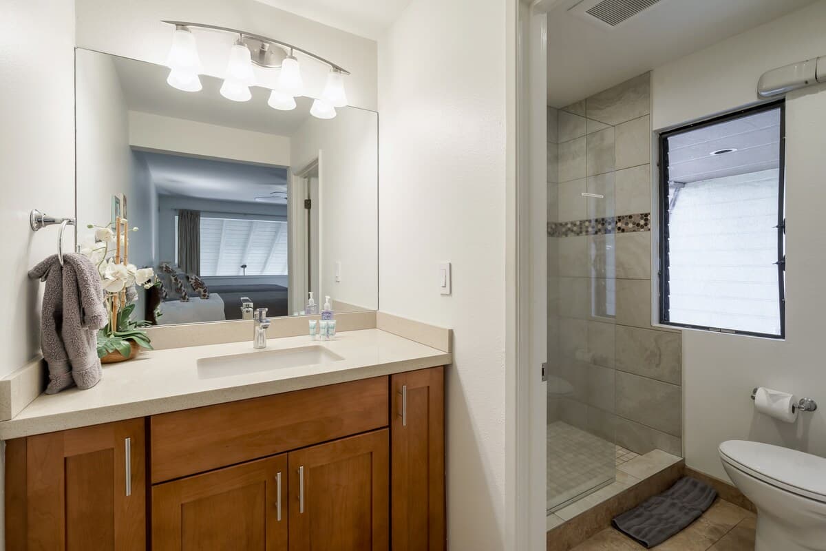 Condo in Kihei · ★4.75 · 2 bedrooms · 3 beds · 2 private baths - Photo 5