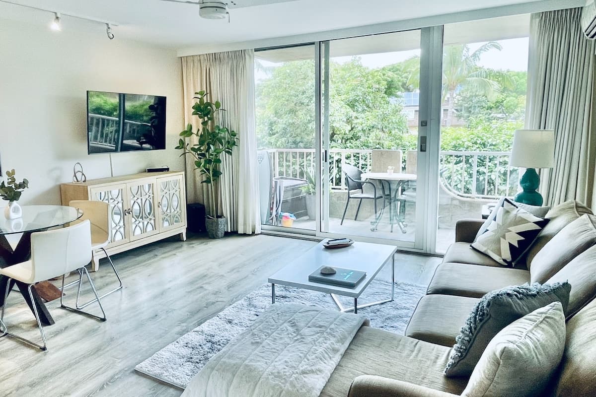 High-end, On Beach, View Balcony, with Pool & BBQ! - Photo 5