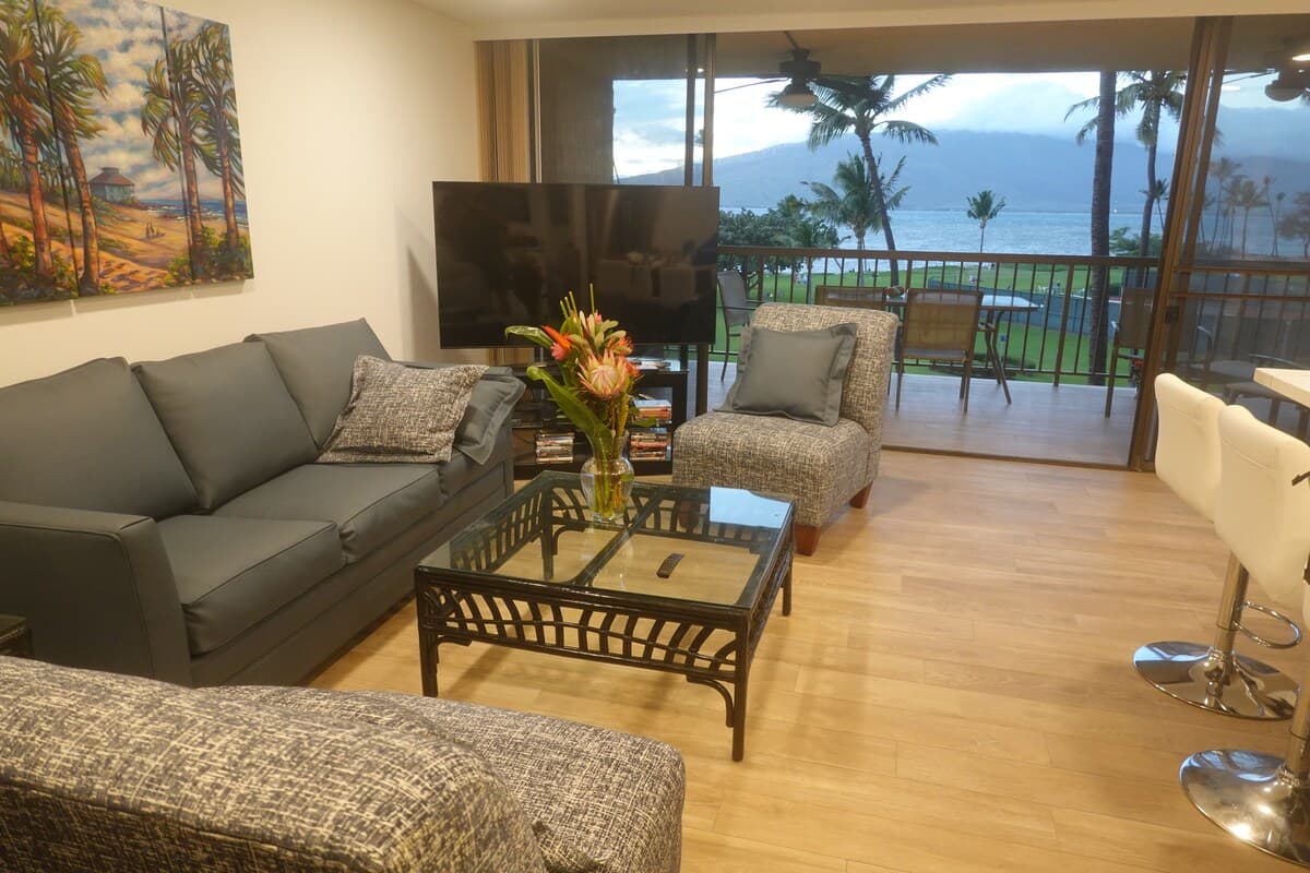 Renovation! True oceanfront Views! 2BDR 2Ba - Photo 5