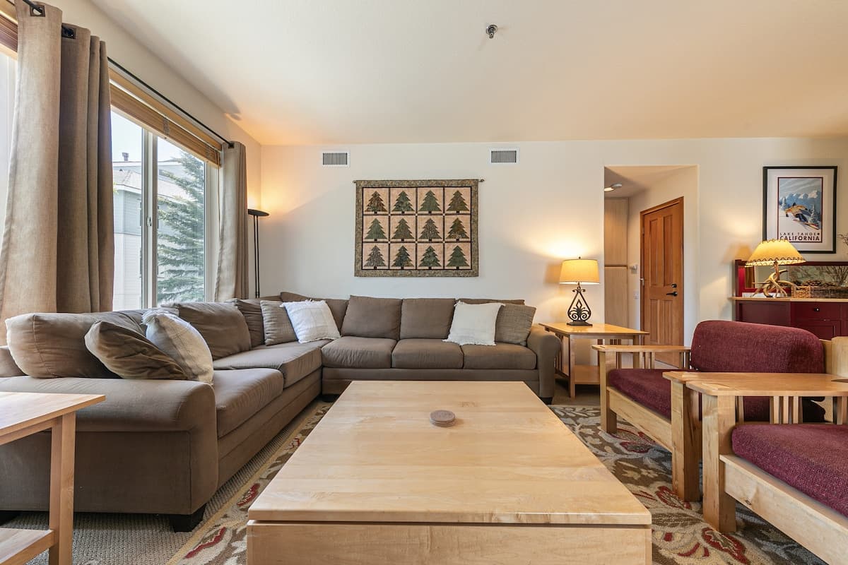 Mountainside at Palisades Tahoe Lodge - Photo 4