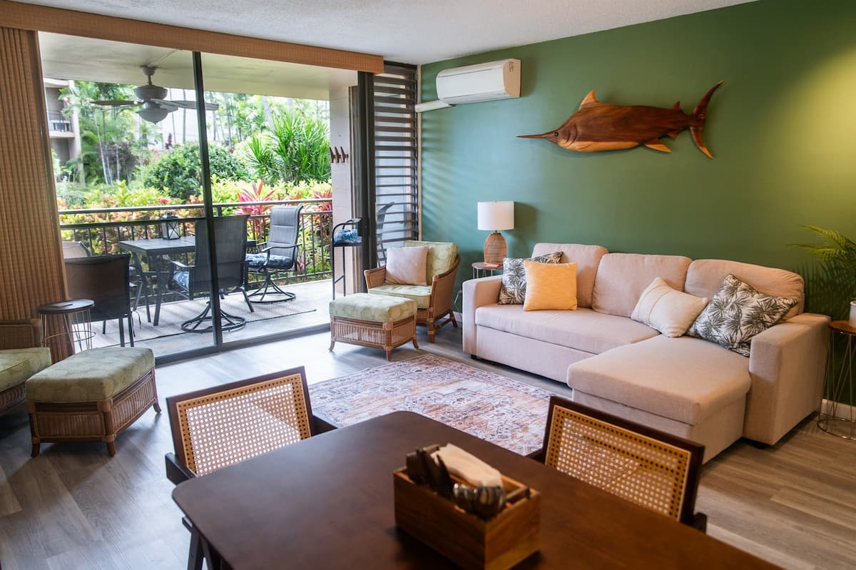 Classy condo in Kona - Photo 1