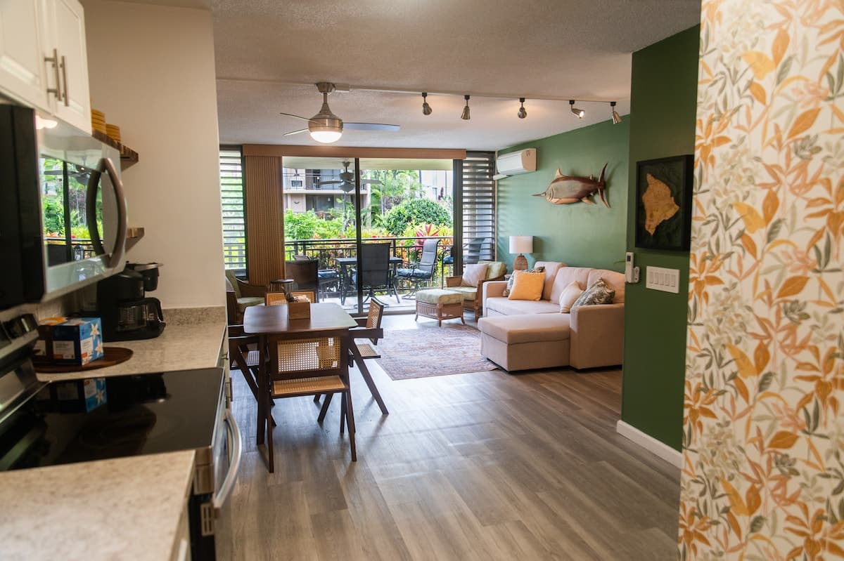 Classy condo in Kona - Photo 3
