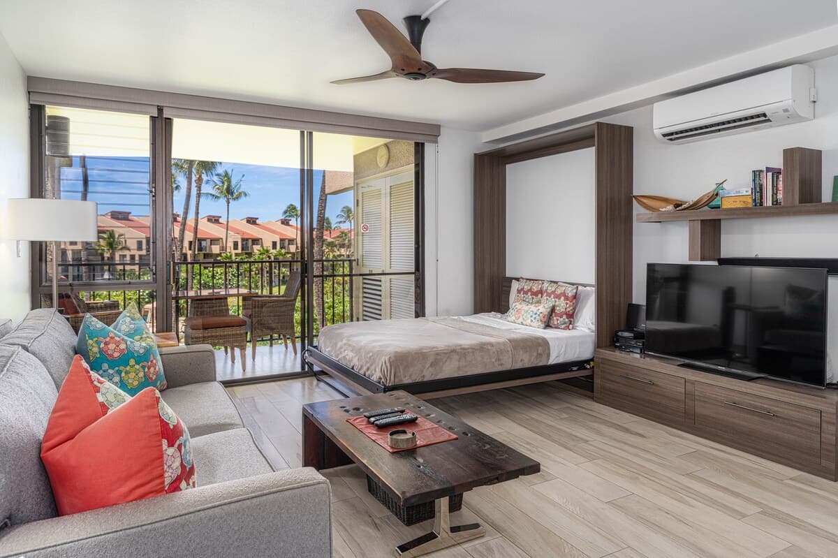Condo in Kihei · ★4.93 · 1 bedroom · 1 bed · 2 private baths - Photo 5