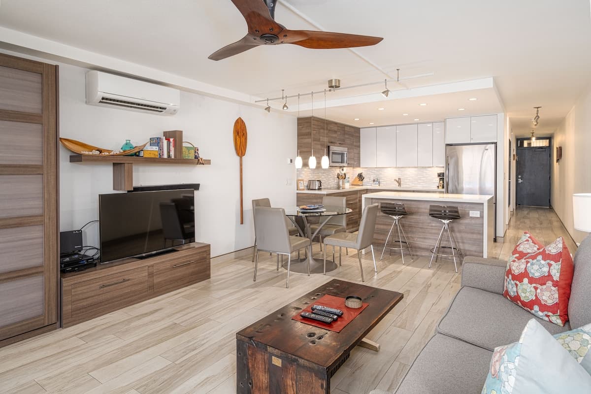 Condo in Kihei · ★4.93 · 1 bedroom · 1 bed · 2 private baths - Image 9