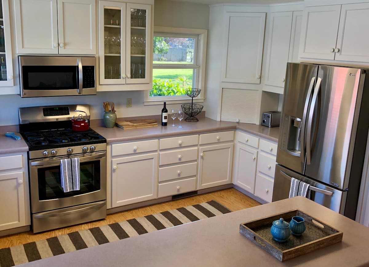 Kenwood Farmhouse with Pool & Vineyard Views - Photo 1