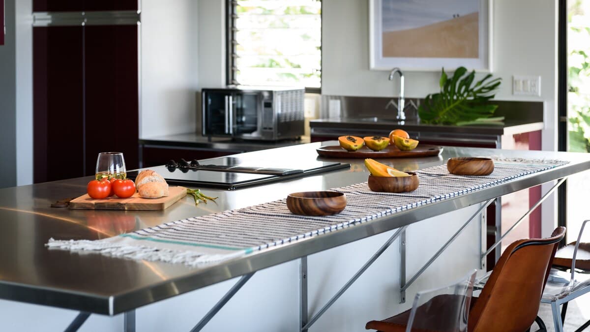 Home in Kailua-Kona · ★4.71 · 5 bedrooms · 7 beds · 4 baths - Photo 3