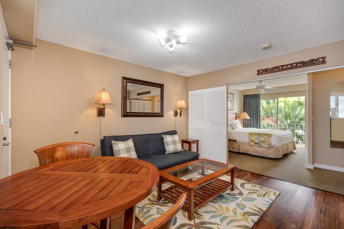 Cabana 302 - 2 Blocks from the beach - Photo 4