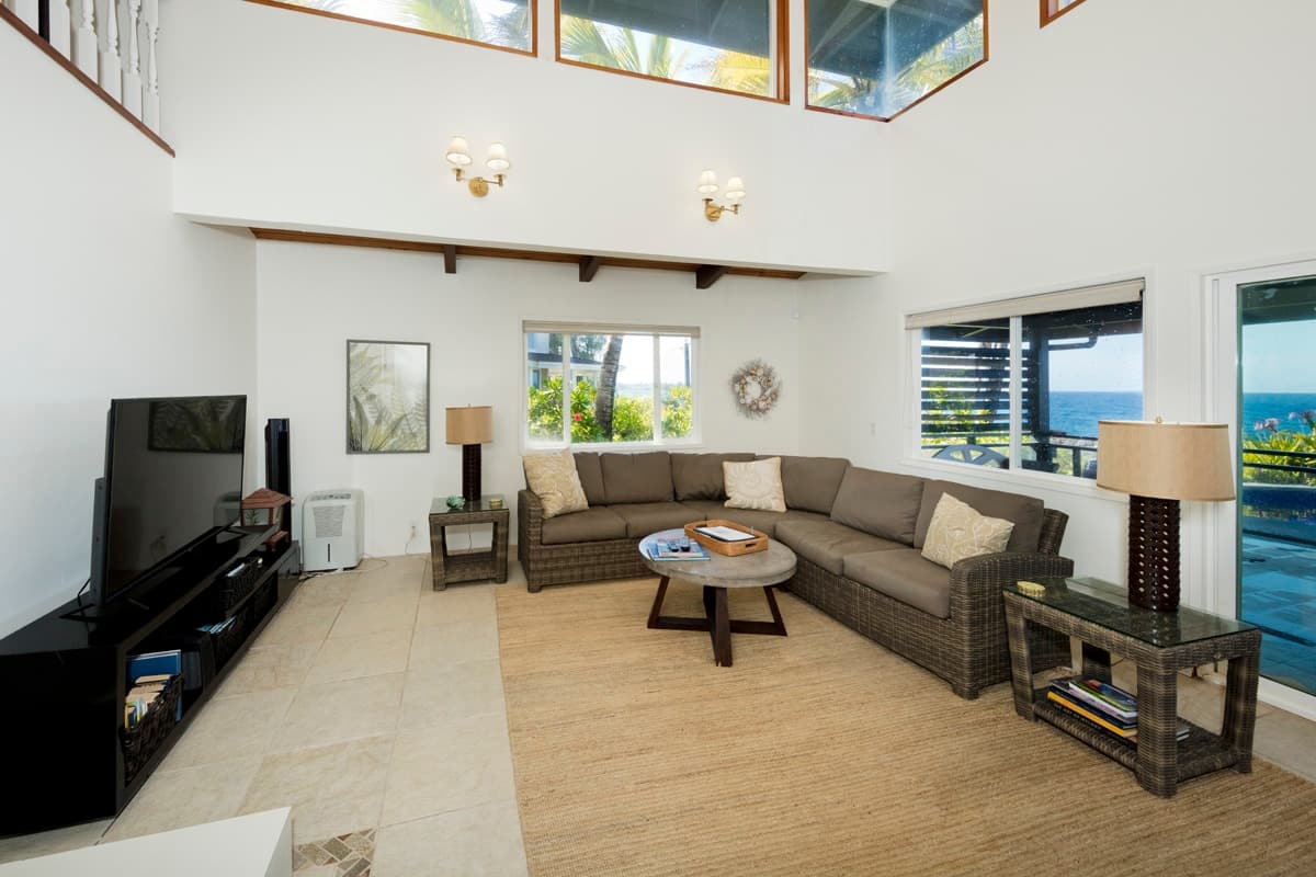 Home in Keaau · ★4.71 · 4 bedrooms · 4 beds · 5 baths - Photo 3