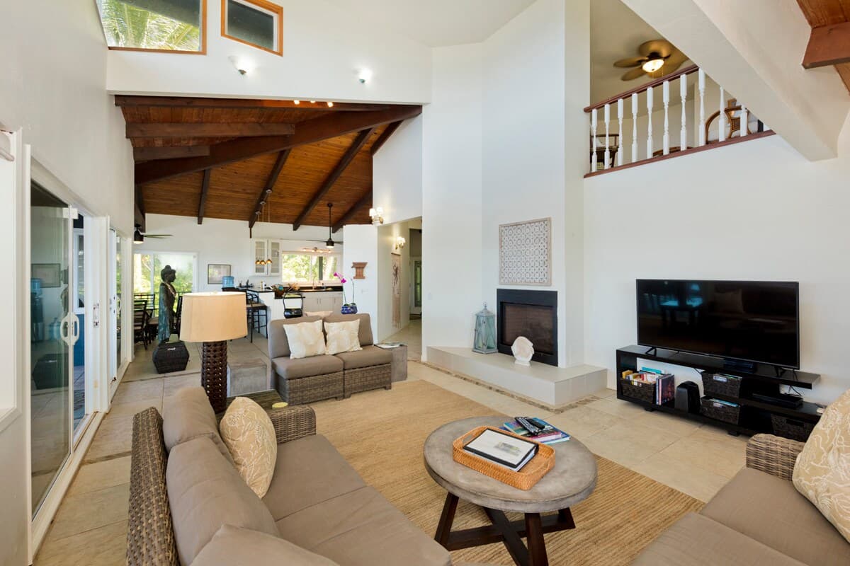Home in Keaau · ★4.71 · 4 bedrooms · 4 beds · 5 baths - Photo 5