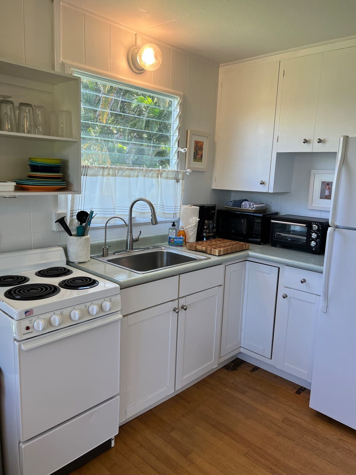 Great Location, 1 BR Beachy, VERY CLEAN Cottage - Photo 4