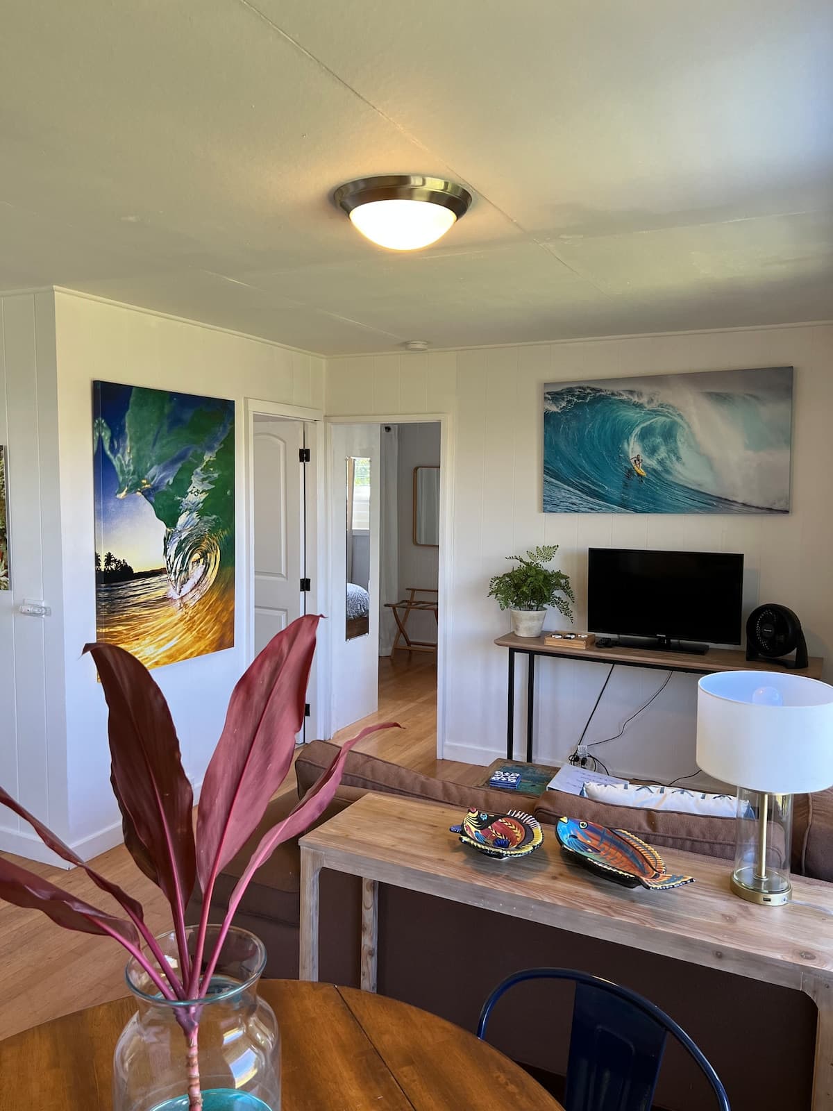 Great Location, 1 BR Beachy, VERY CLEAN Cottage - Photo 2