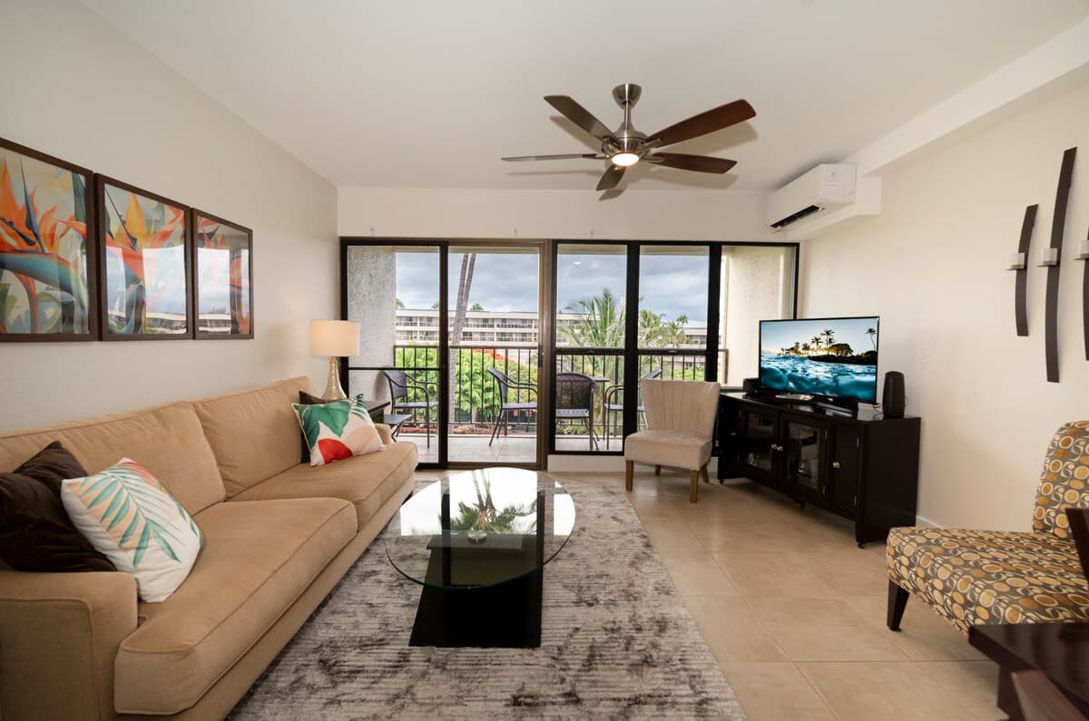 Locally owned, 1 BR w/ AC. Walk to the beach! - Photo 3