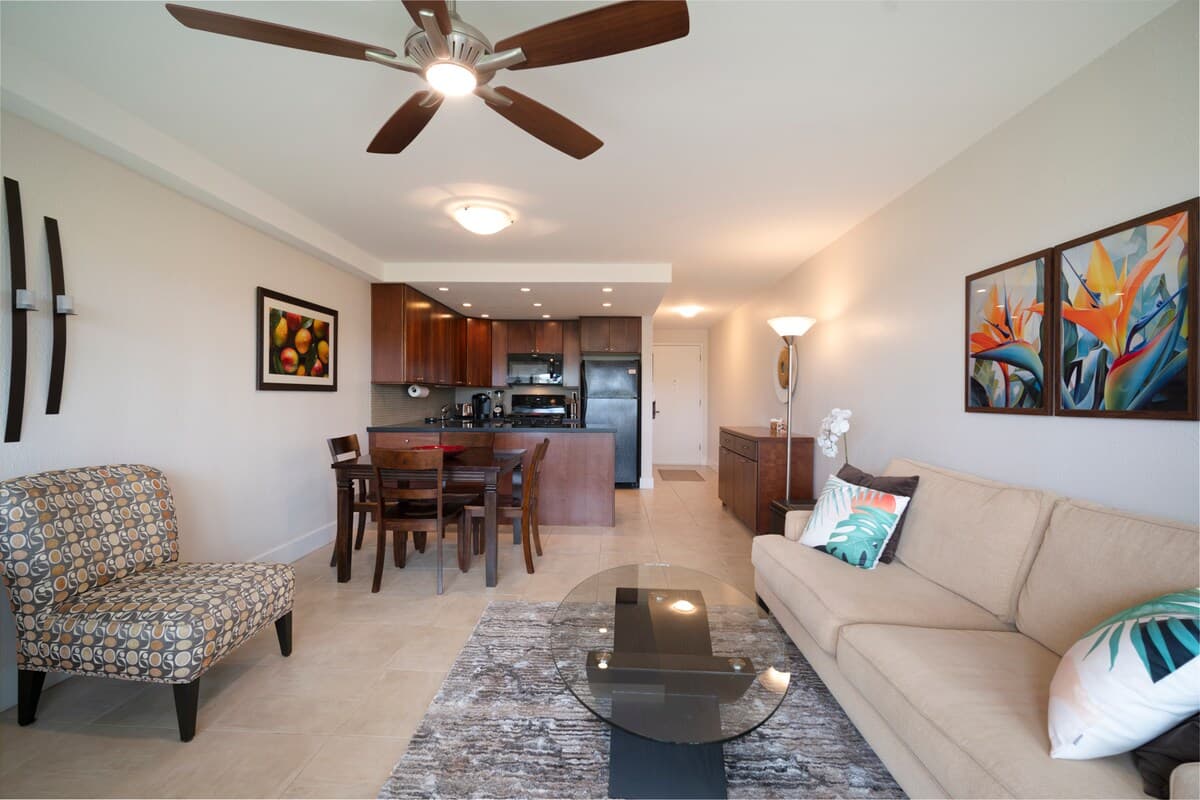 Locally owned, 1 BR w/ AC. Walk to the beach! - Photo 4