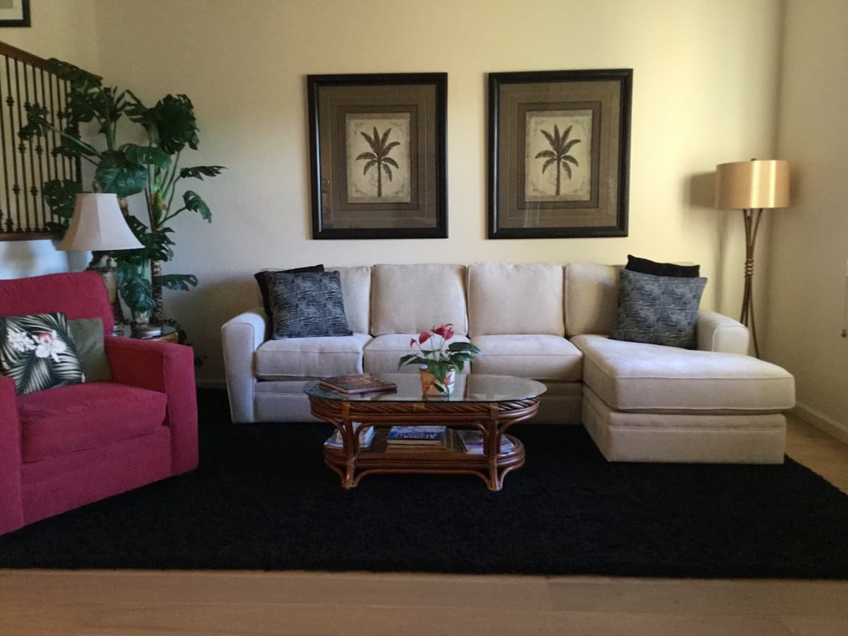 Townhouse in Waimea · ★4.87 · 2 bedrooms · 4 beds · 2.5 baths - Photo 1