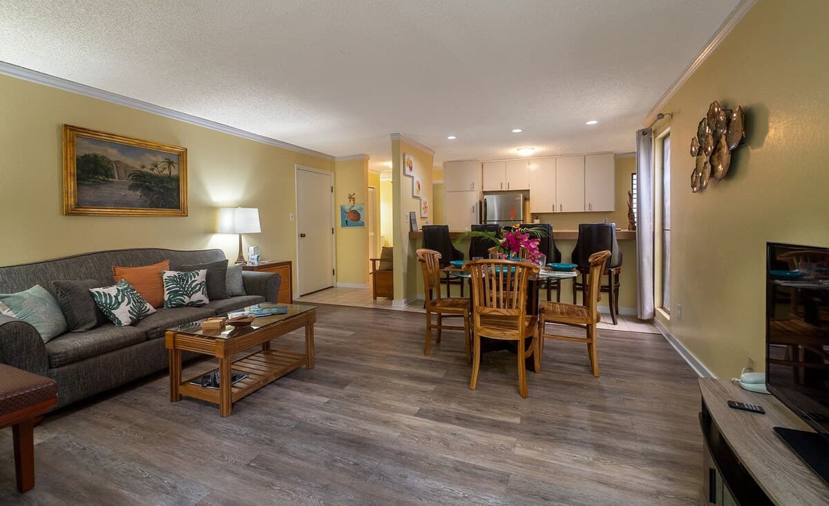 Condo in Kihei · ★4.81 · 1 bedroom · 2 beds · 1 private bath - Photo 2