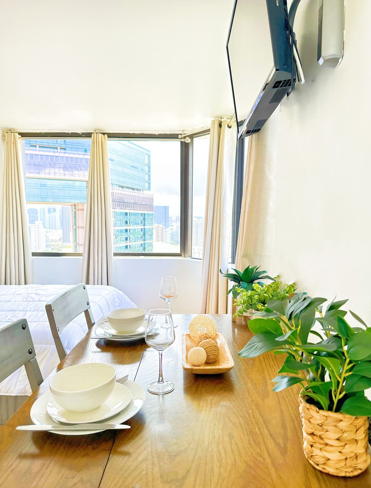 Waikiki Corner Panorama: 31F A + B - Photo 5