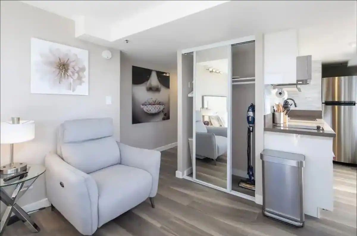 Hotel in Honolulu · ★4.78 · 1 bedroom · 1 bed · 1 private bath - Photo 2