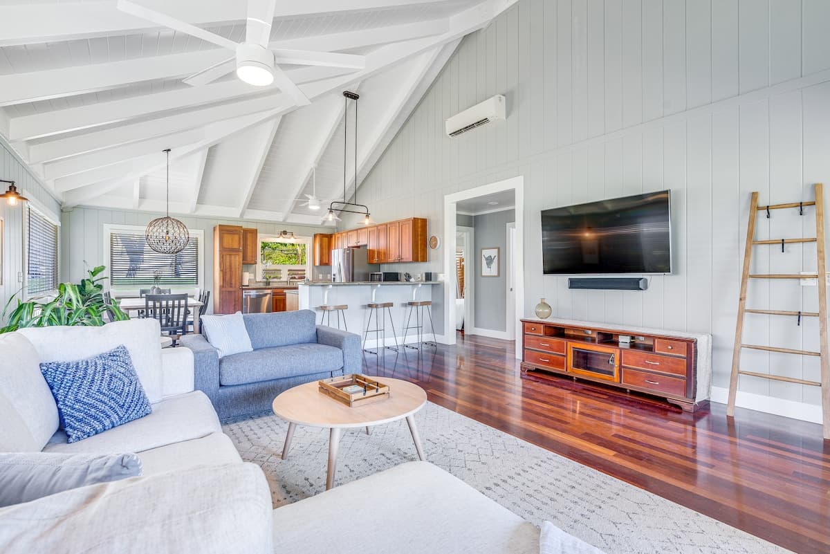 Home in Hanalei · ★4.93 · 2 bedrooms · 4 beds · 2 baths - Photo 4
