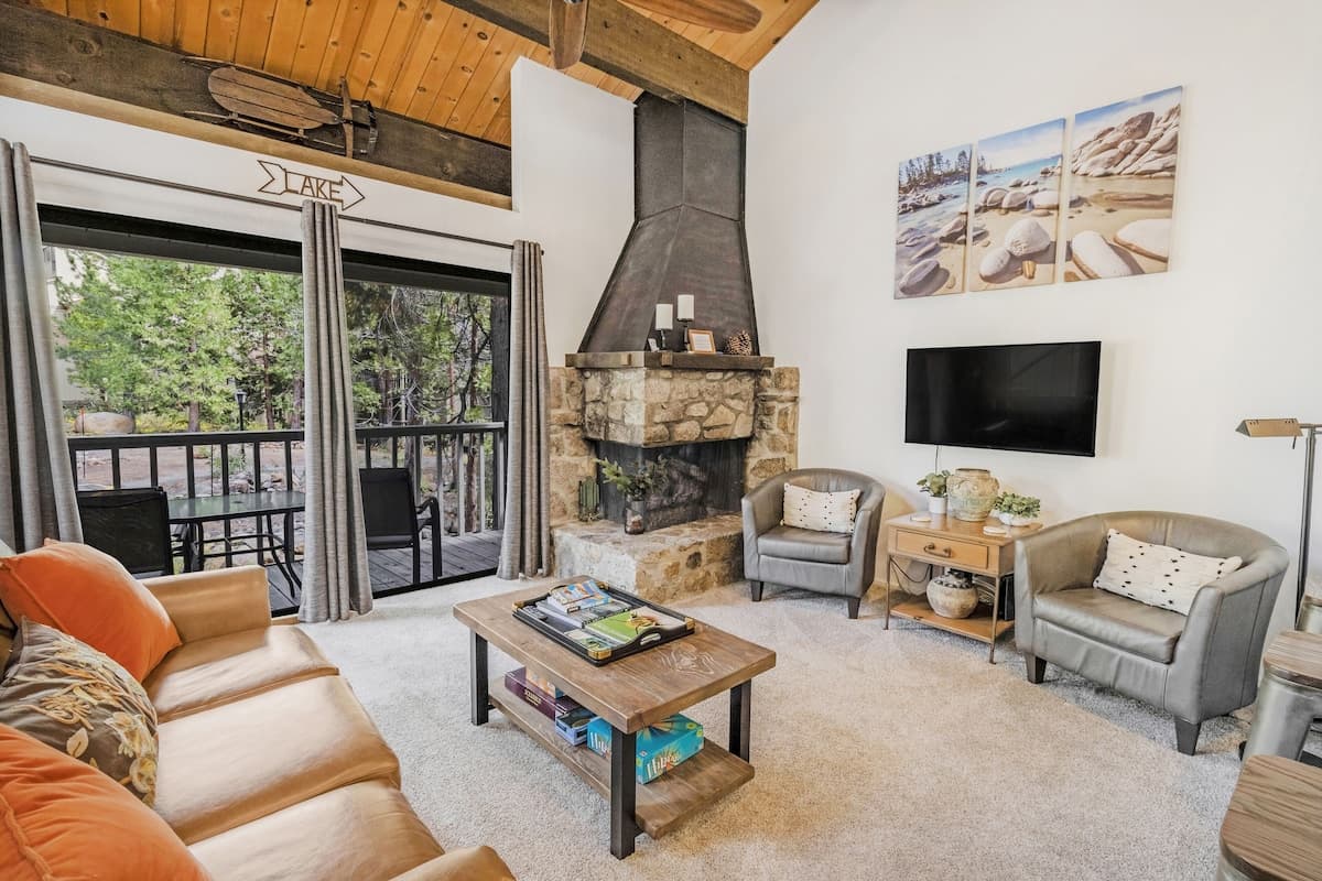 Cozy End Unit with Two Decks Near Lake & Northstar - Photo 3
