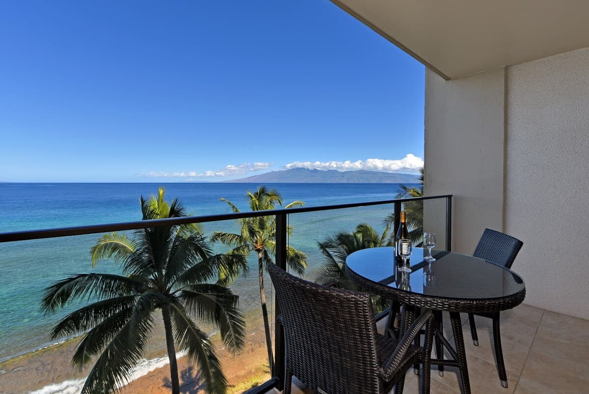Condo in Lahaina · ★5.0 · 1 bedroom · 1 bed · 1 bath - Photo 2