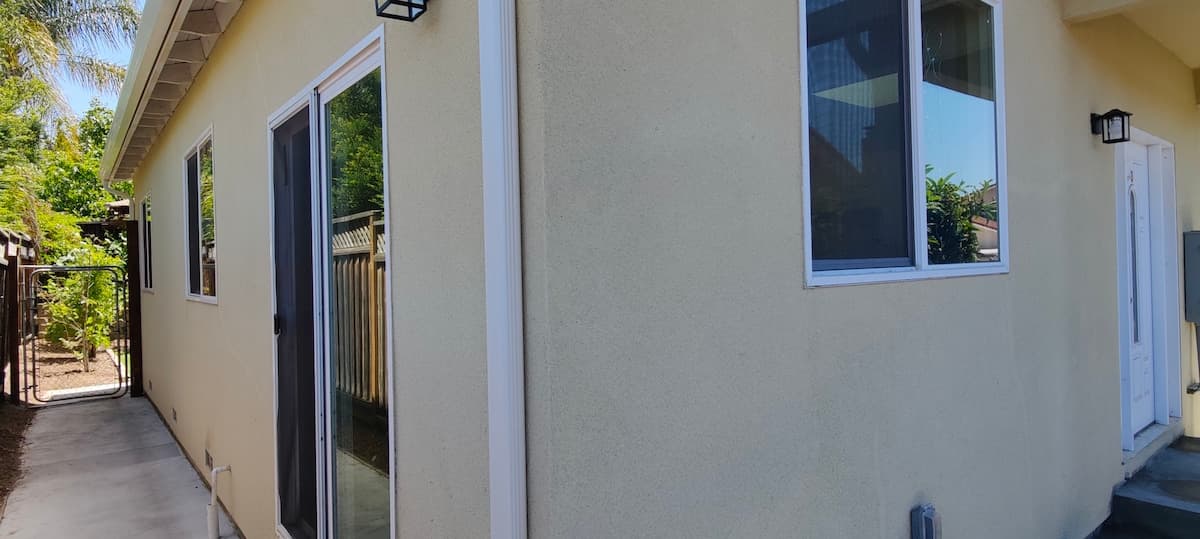 Quiet 2BR Near Target, Costco & Mall + Pet OK - Photo 4
