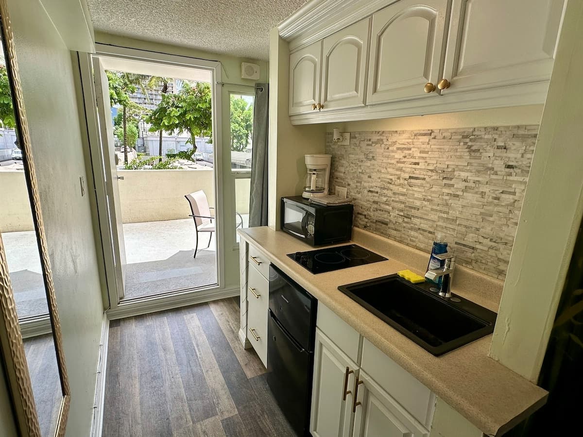 Romantic Beachside Studio for 2. Walk to the beach - Photo 2