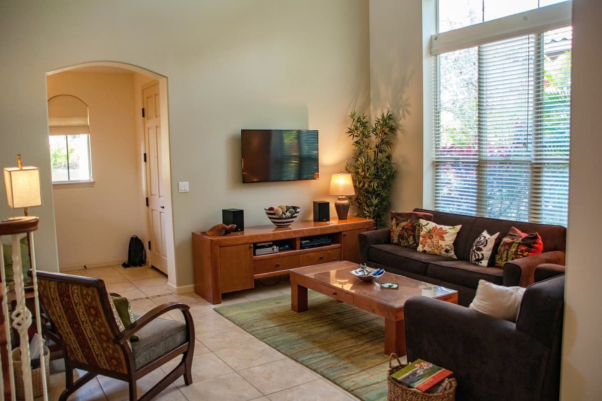 Townhouse in Kameula · ★4.95 · 2 bedrooms · 2 beds · 2 baths - Photo 3