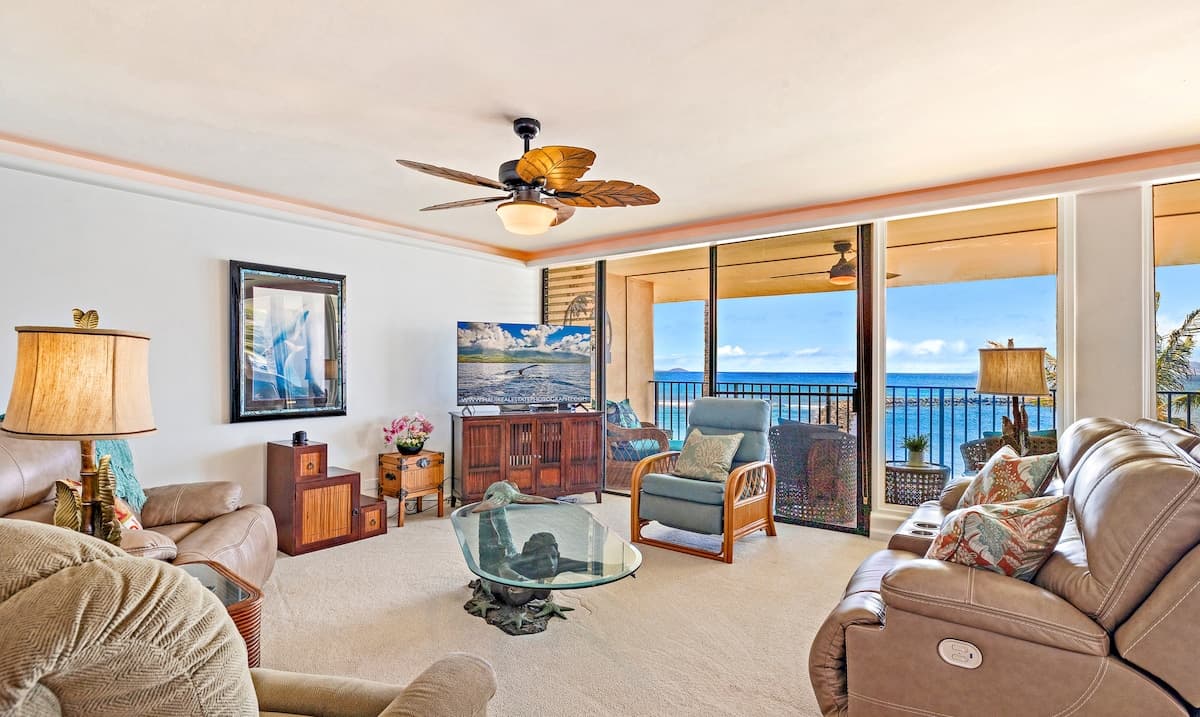 Condo in Wailuku · ★4.86 · 3 bedrooms · 3 beds · 2 baths - Photo 2