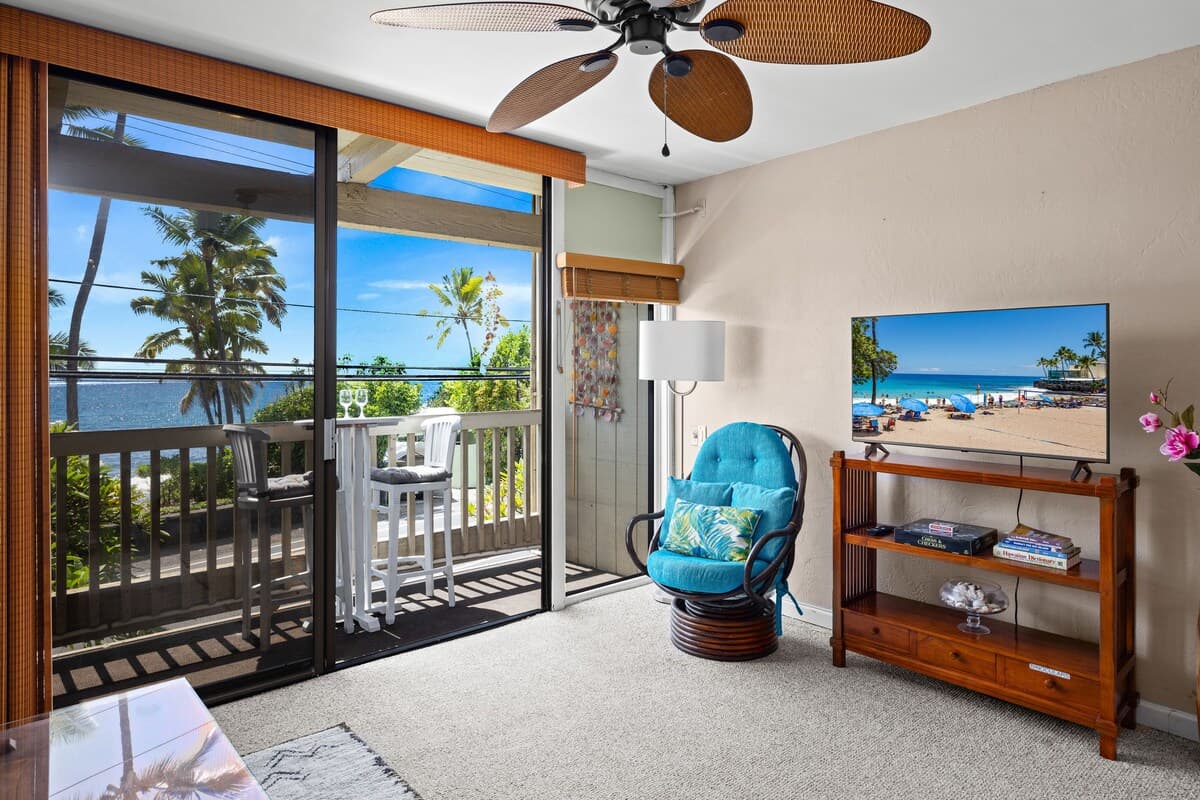 Condo in Kailua-Kona · ★4.82 · 1 bedroom · 2 beds · 1 private bath - Photo 4