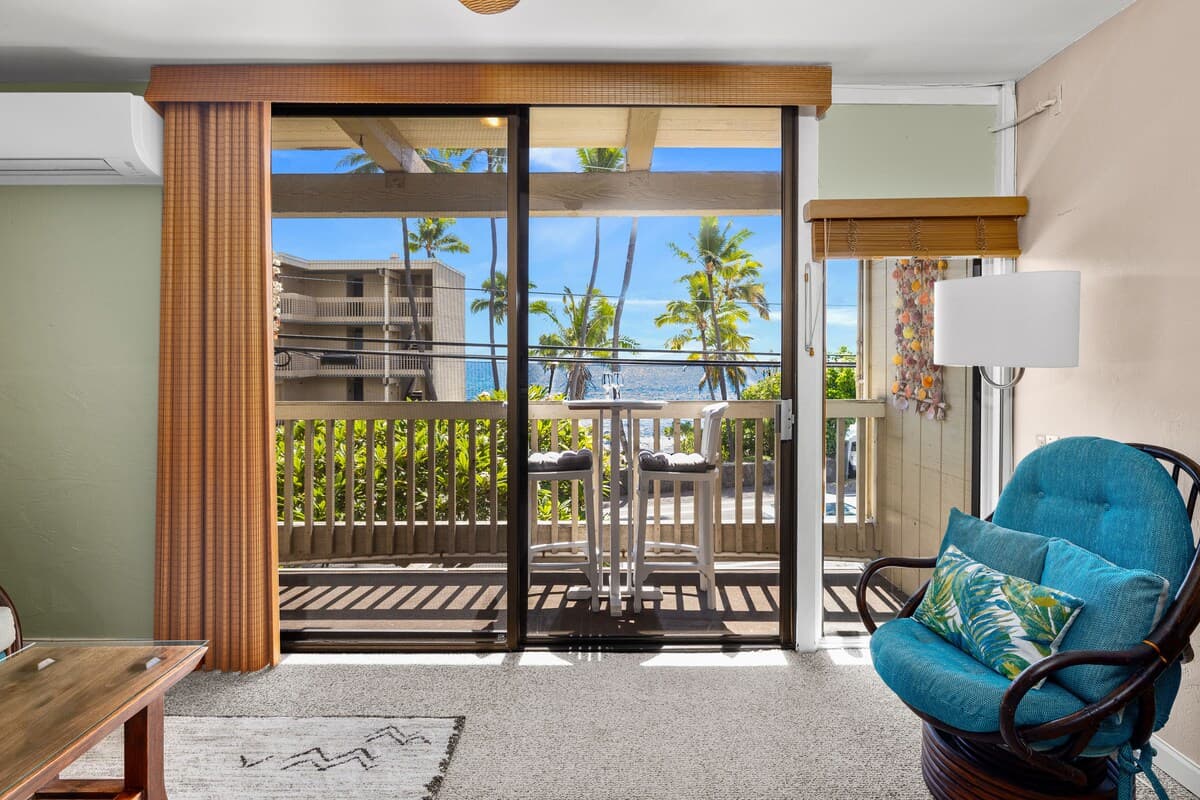 Condo in Kailua-Kona · ★4.82 · 1 bedroom · 2 beds · 1 private bath - Photo 5