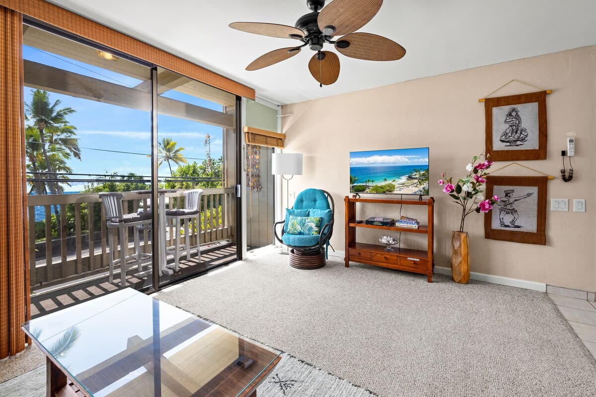 Condo in Kailua-Kona · ★4.82 · 1 bedroom · 2 beds · 1 private bath - Photo 3