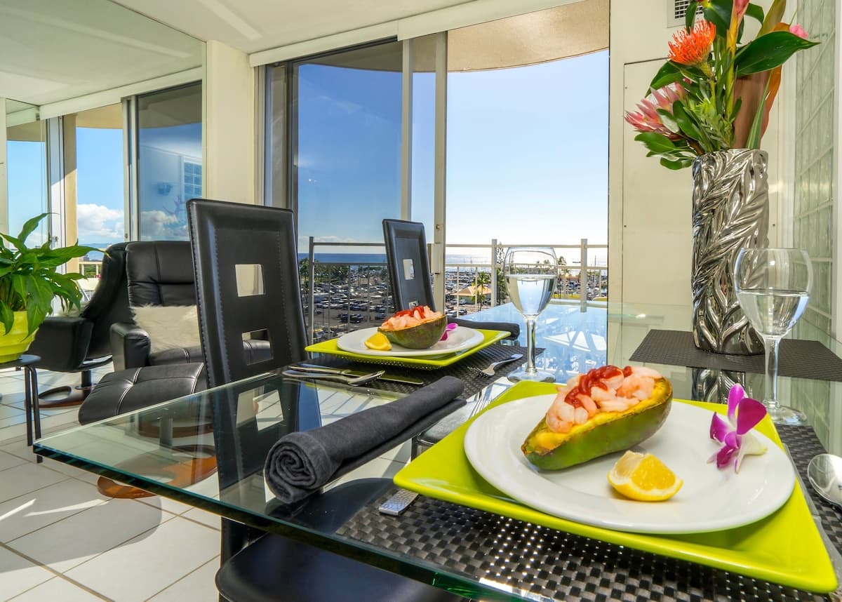 Ocean Front Waikiki Corner 2 X View - Photo 5