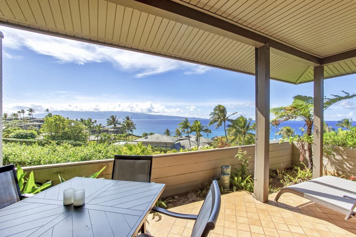 Condo in Lahaina · ★5.0 · 1 bedroom · 2 beds · 2.5 baths - Photo 4