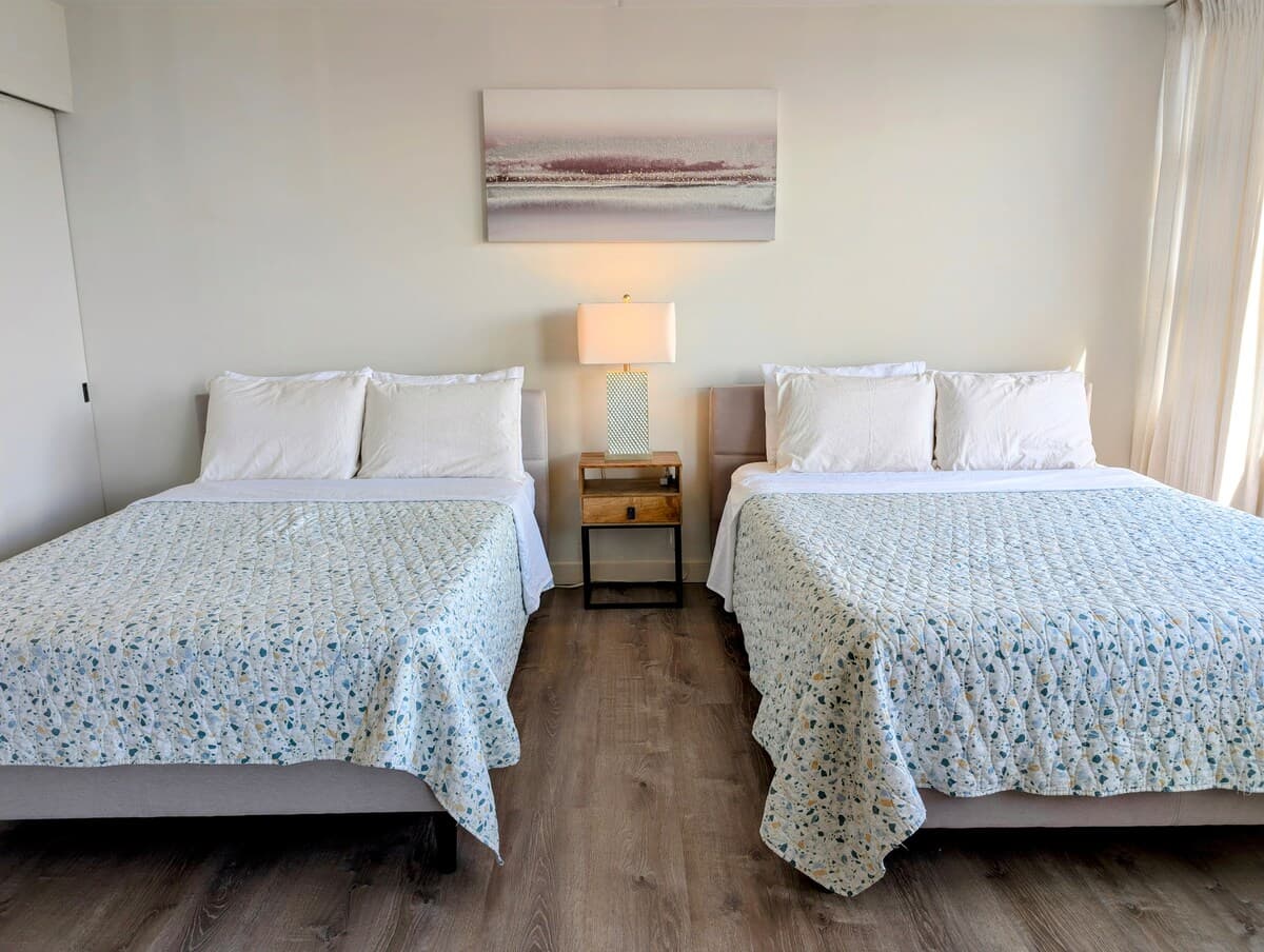 Condo in Honolulu · ★4.98 · 1 bedroom · 3 beds · 1 private bath - Photo 2