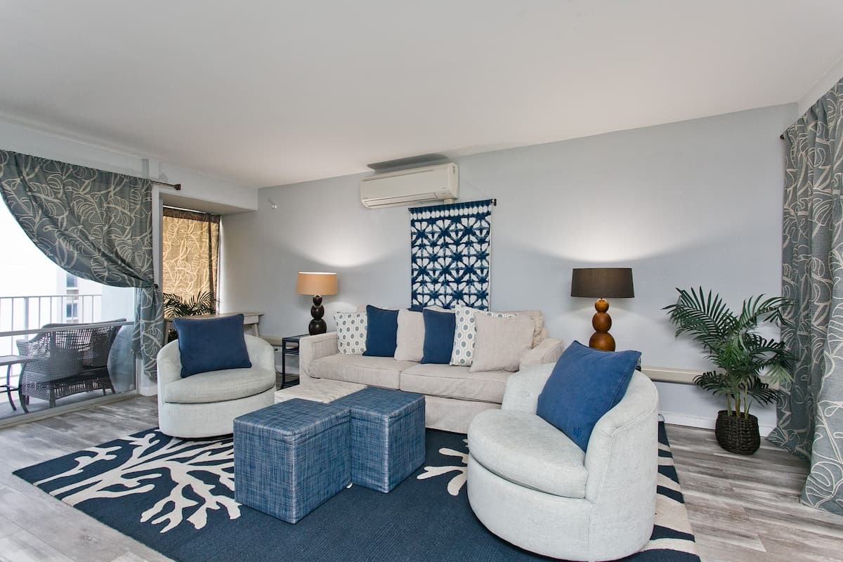 Beachy 2 Bed 2 Bath Large Suite, Free Parking & AC - Photo 3