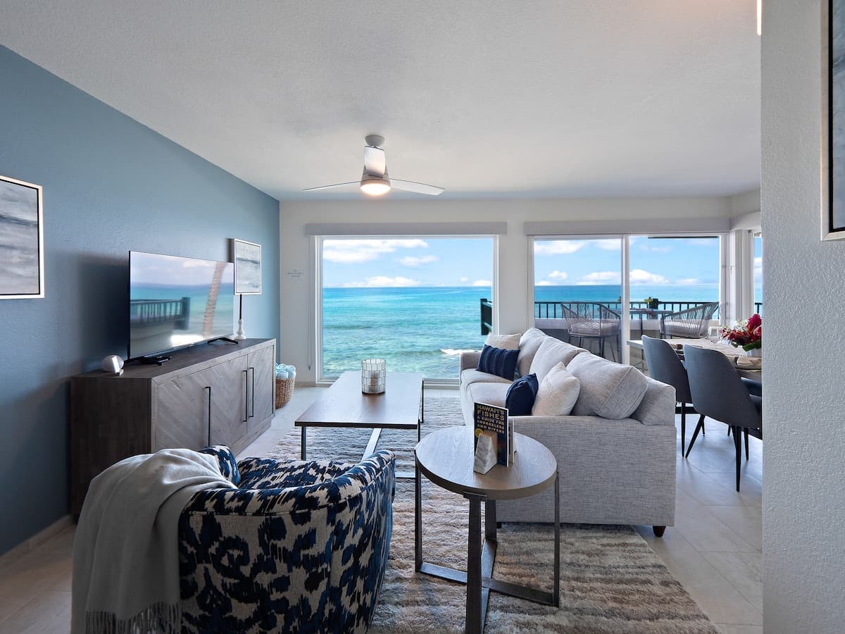 Gorgeous Unit, Stunning Views! - Photo 3