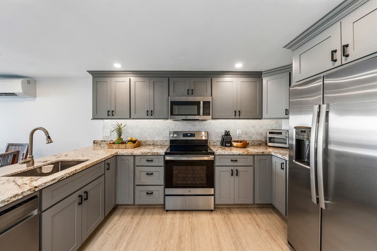 Condo in Lahaina · ★5.0 · 3 bedrooms · 5 beds · 2.5 private baths - Photo 5