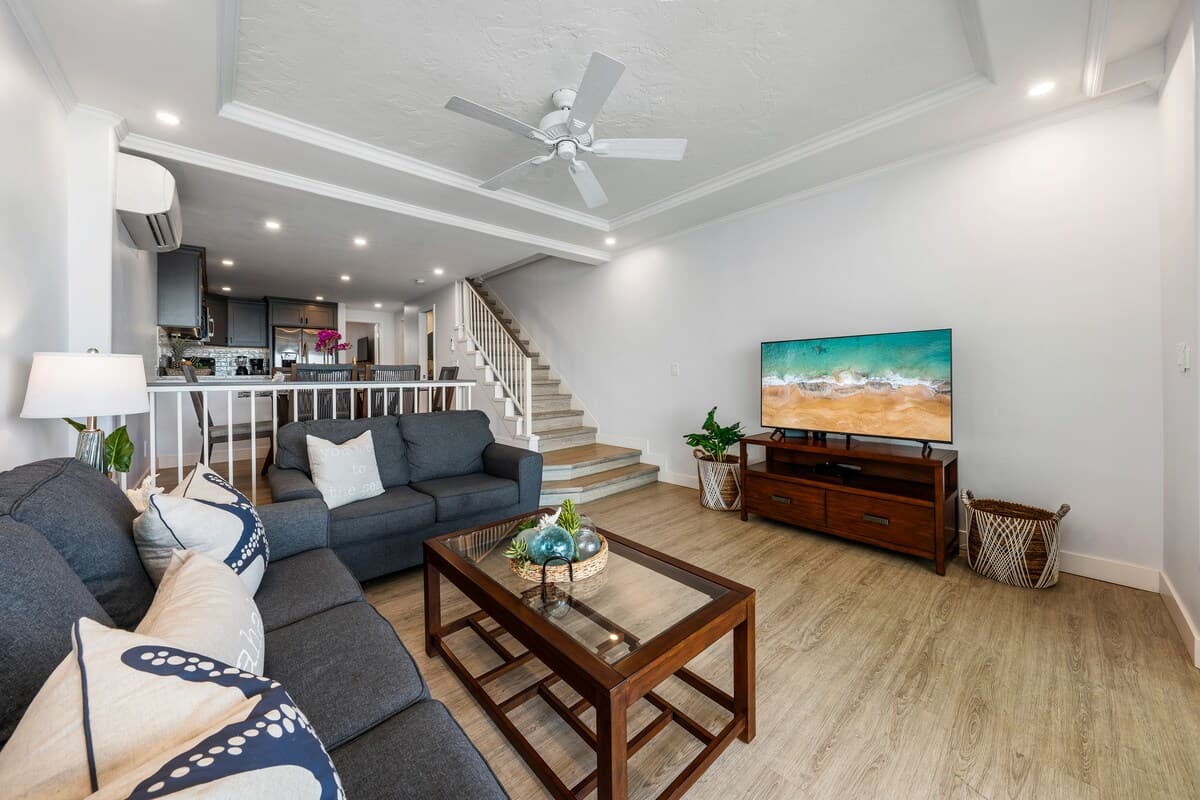 Condo in Lahaina · ★5.0 · 3 bedrooms · 5 beds · 2.5 private baths - Photo 1