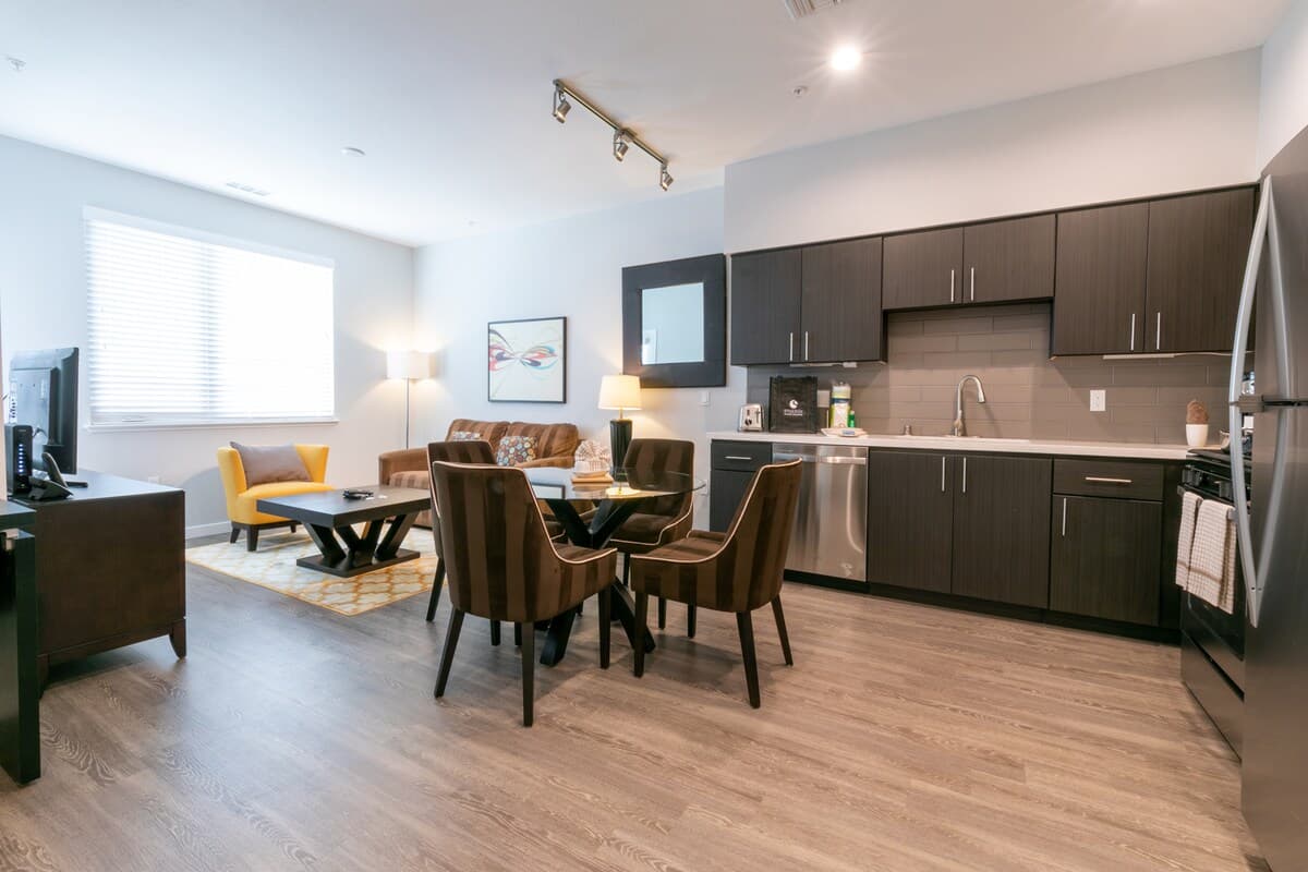 Modern Menlo Park 2br Ap #2 - Photo 2