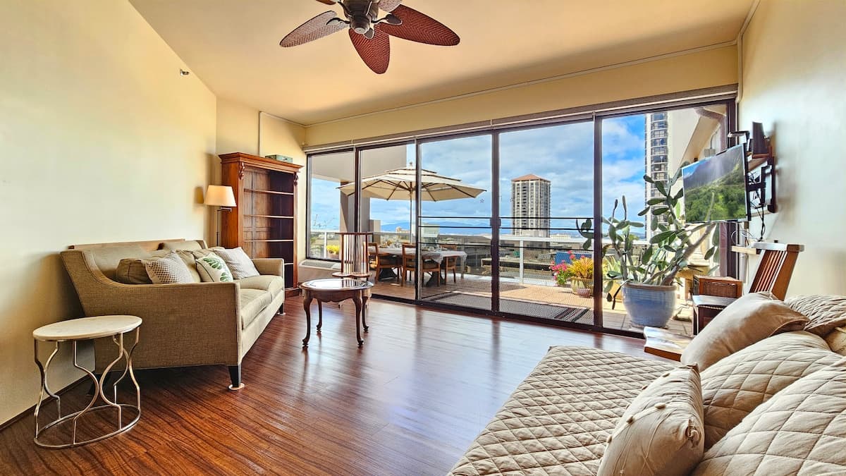 Spacious Lanai & Relaxing Vibes, Free Parking. - Photo 3