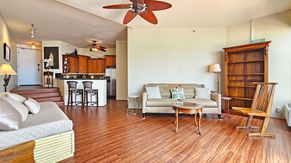 Spacious Lanai & Relaxing Vibes, Free Parking. - Photo 1