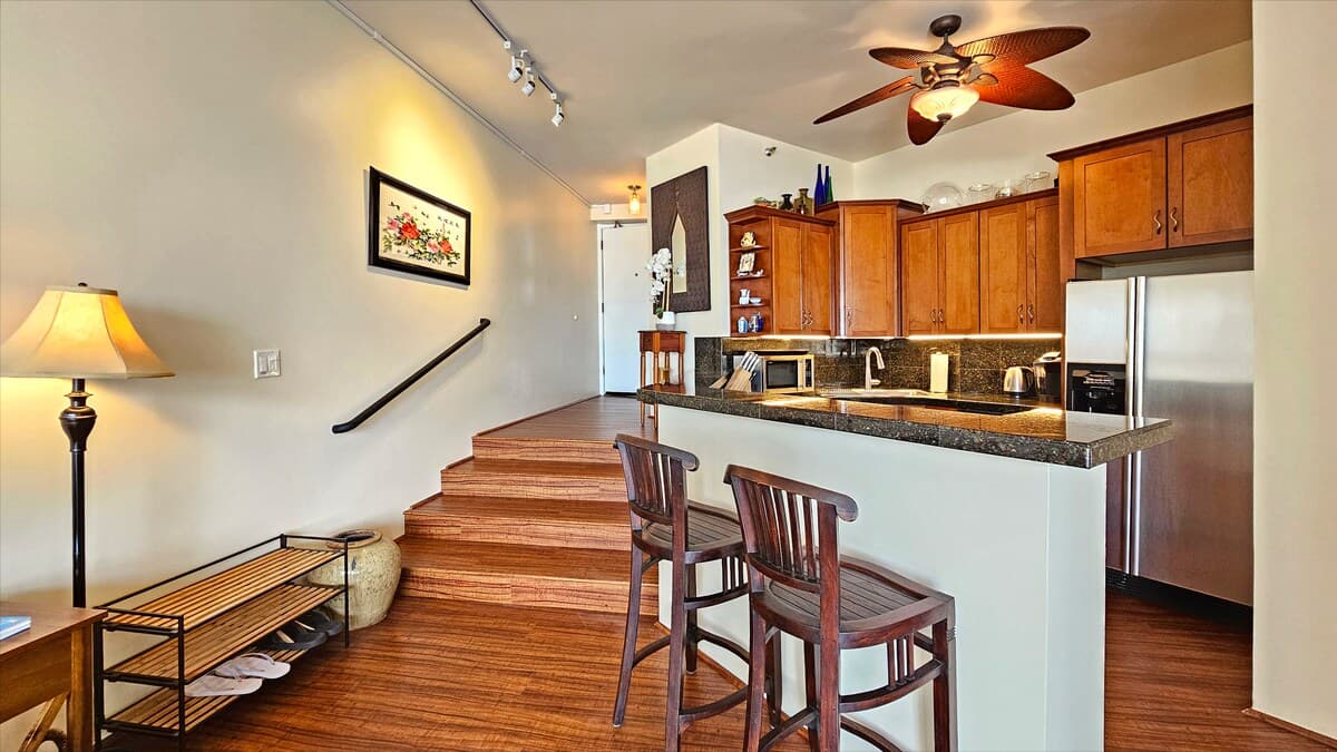 Spacious Lanai & Relaxing Vibes, Free Parking. - Photo 4
