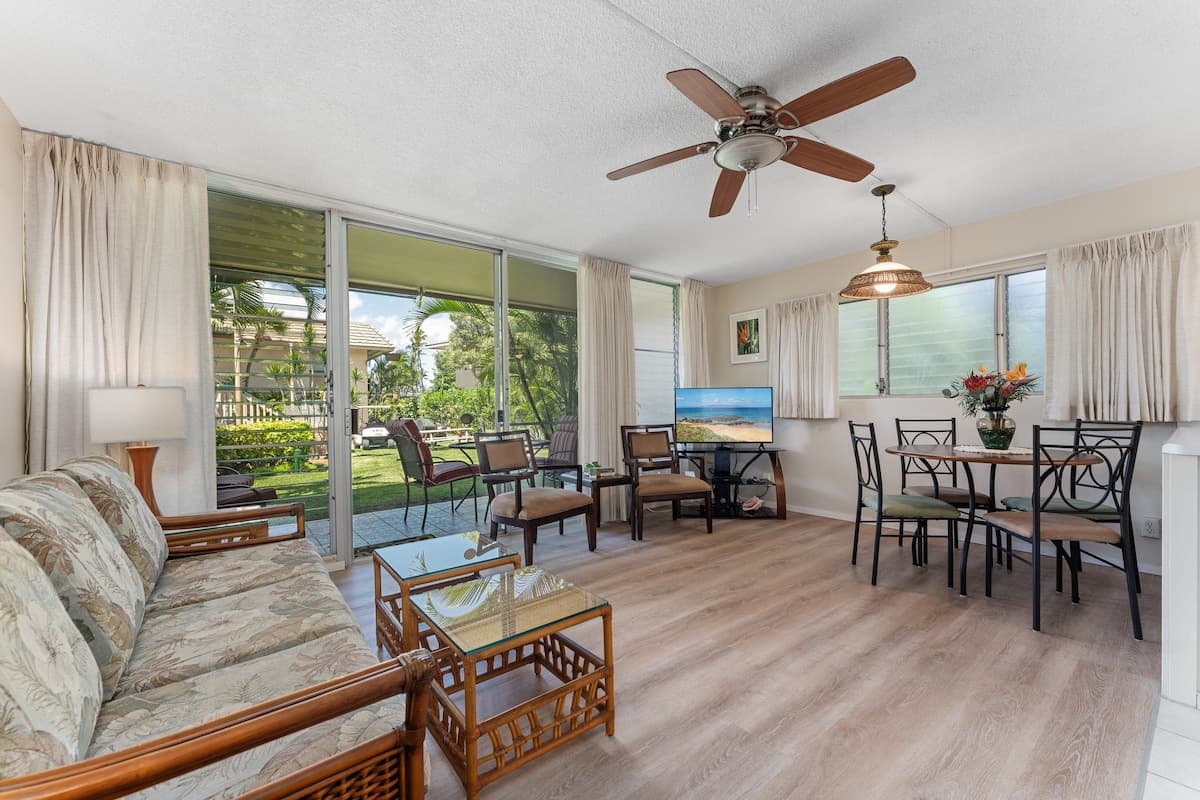 Condo in Kihei · ★4.82 · 1 bedroom · 2 beds · 1 private bath - Photo 4