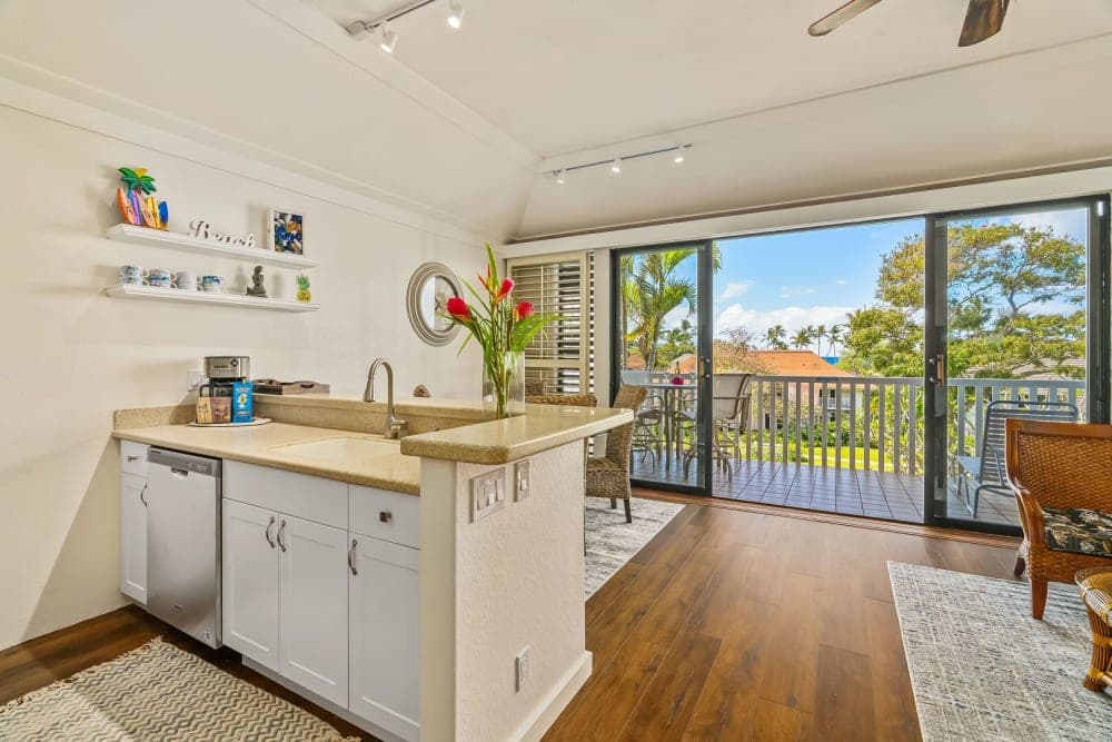 Kiahuna Paradise condo with A/C - Photo 5