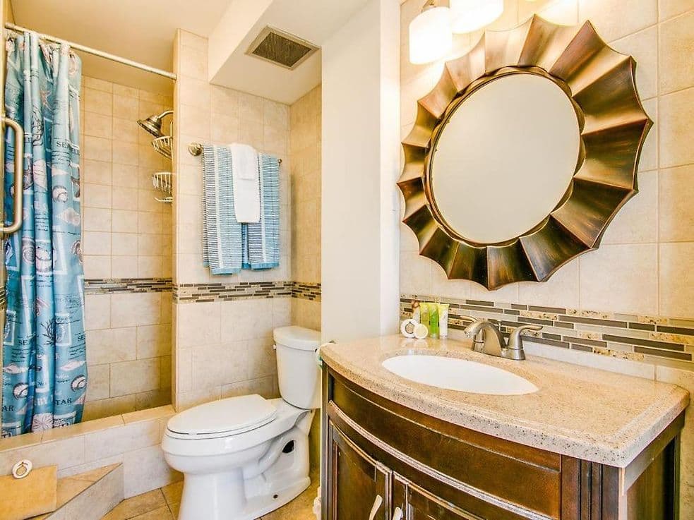 Hotel in Honolulu · ★4.47 · Studio · 2 beds · 1 private bath - Photo 5